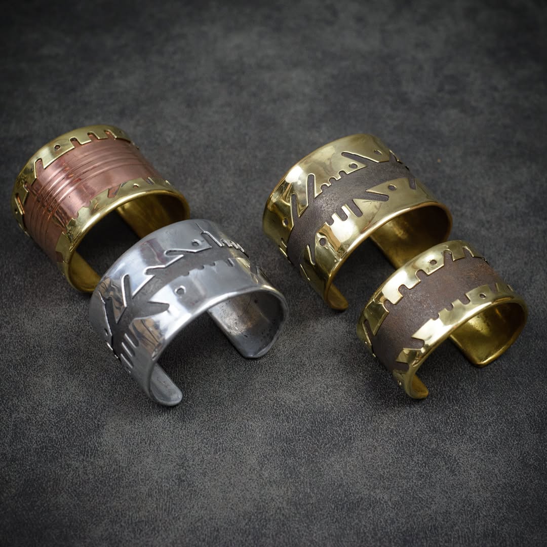 [Translation pending] bracelet diesel punk