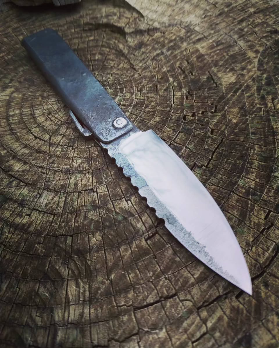 small all-steel folding knives