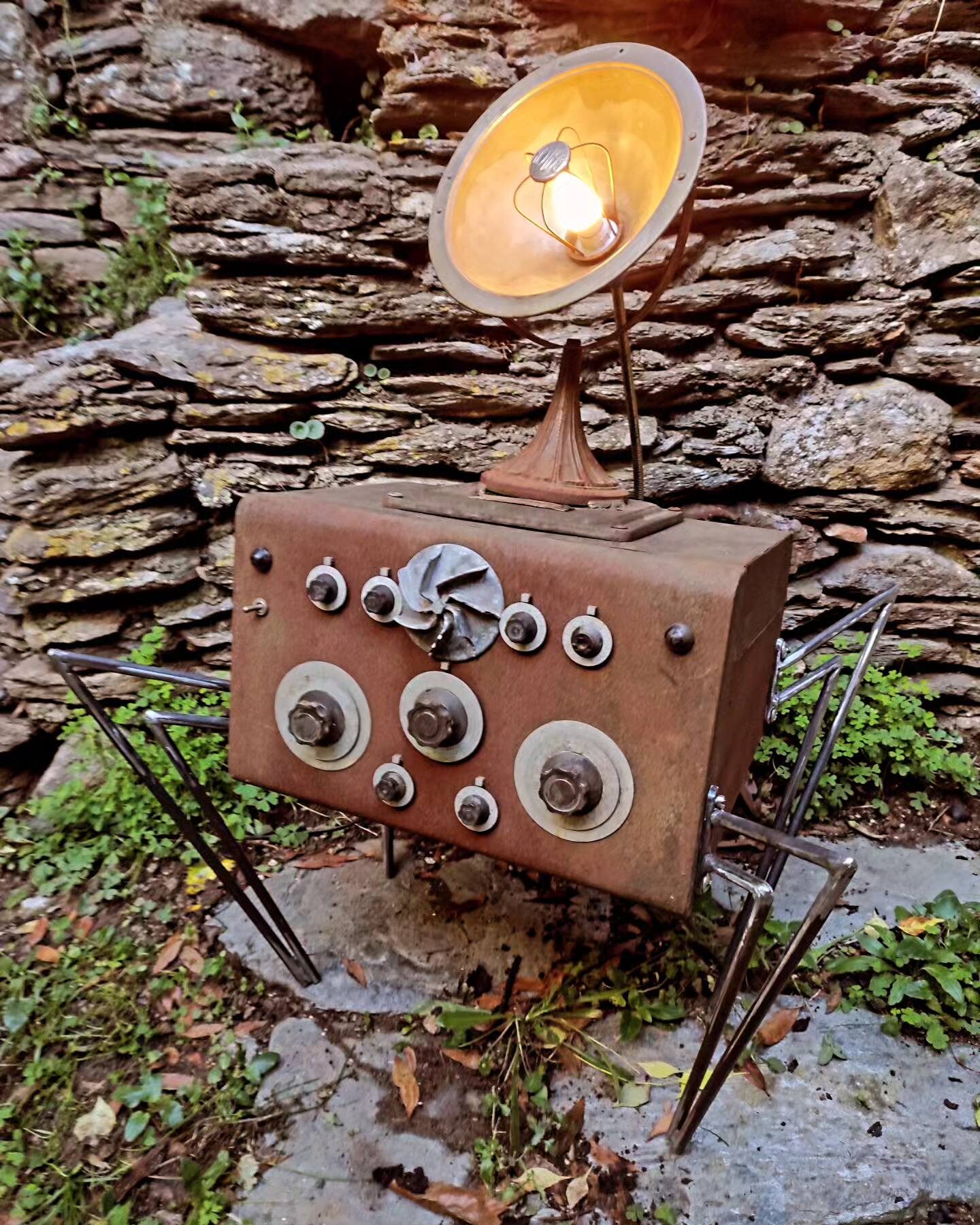 Engin steampunk-lampe
