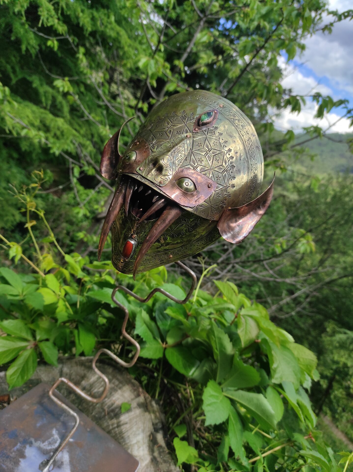 Ritual mask in brass, copper and semi-precious stone — 2
