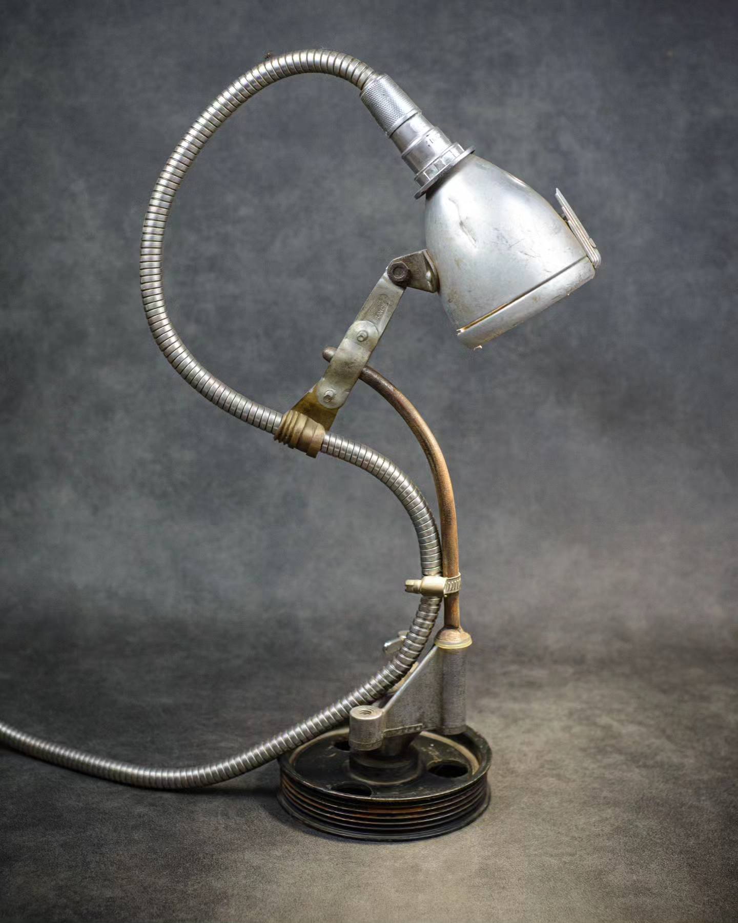 retro-futuristic lamp 2